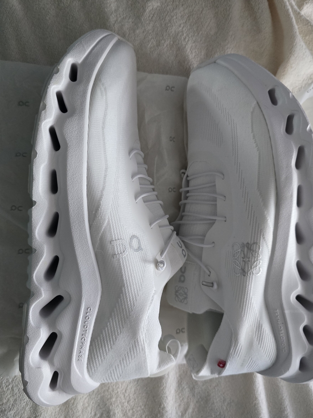LOEWE x ON CLOUDTILT SNEAKERS - Picture 2 of 8